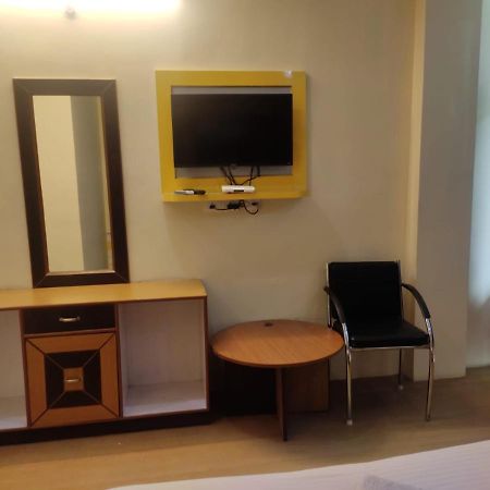 דרמסאלה Hotel Amandeep מראה חיצוני תמונה