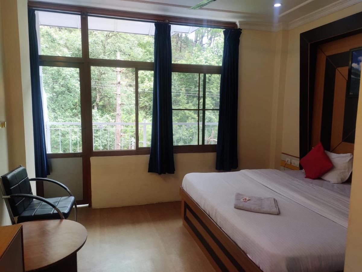 דרמסאלה Hotel Amandeep מראה חיצוני תמונה