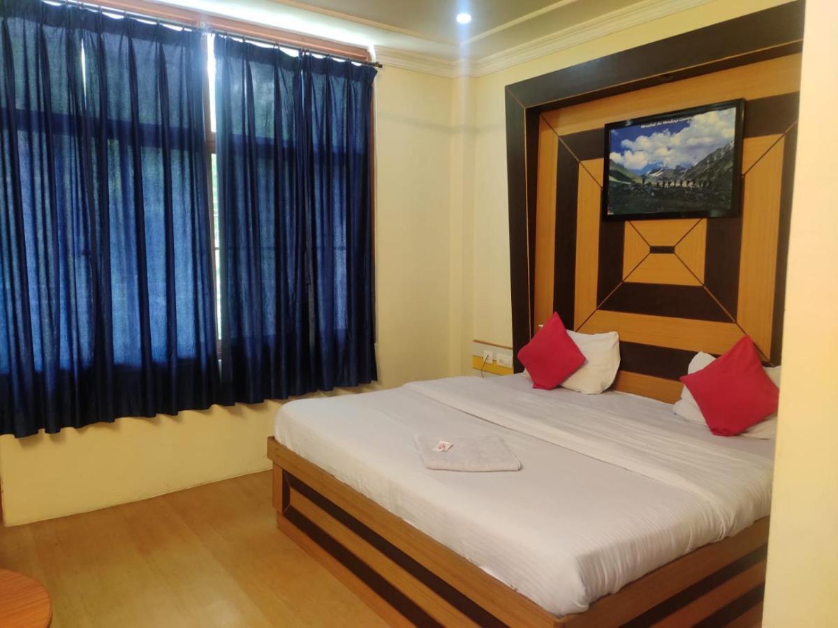דרמסאלה Hotel Amandeep מראה חיצוני תמונה