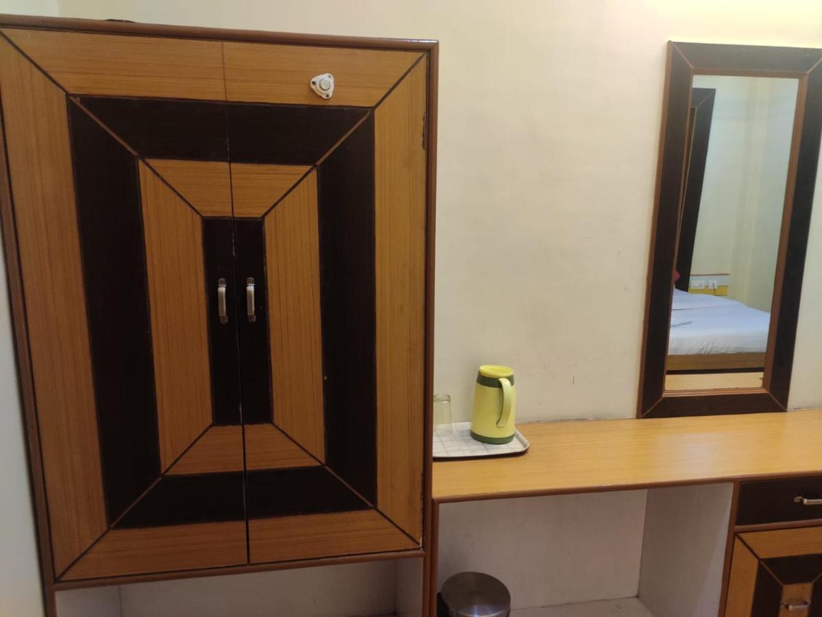 דרמסאלה Hotel Amandeep מראה חיצוני תמונה