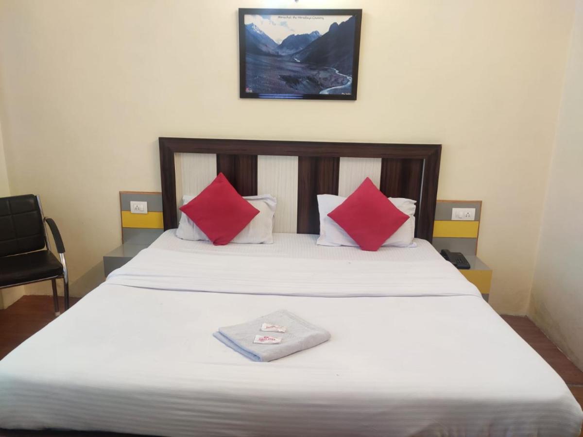 דרמסאלה Hotel Amandeep מראה חיצוני תמונה