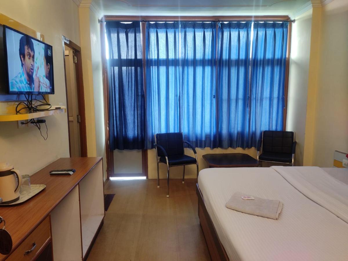 דרמסאלה Hotel Amandeep מראה חיצוני תמונה