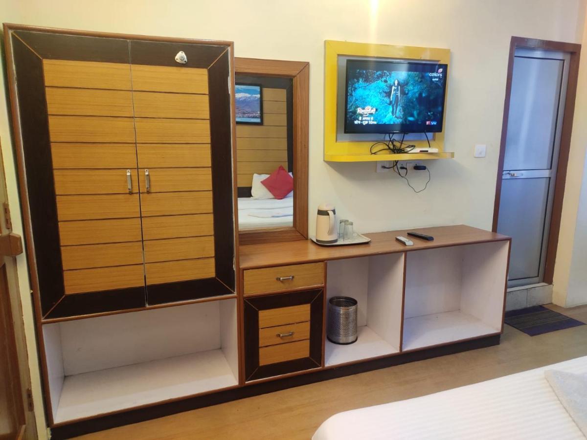 דרמסאלה Hotel Amandeep מראה חיצוני תמונה